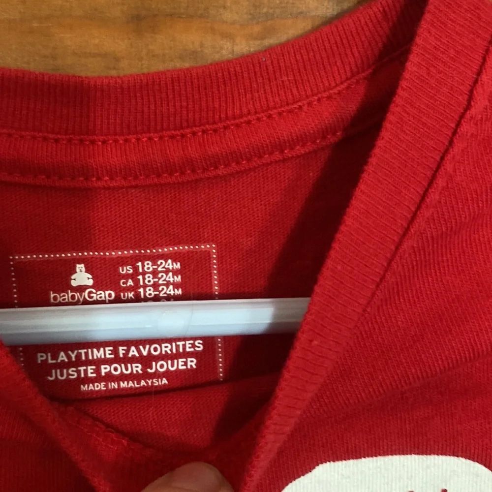 Gap / Old Navy 18-24 months Christmas bundle. 2 shirts, 1 NWT pj